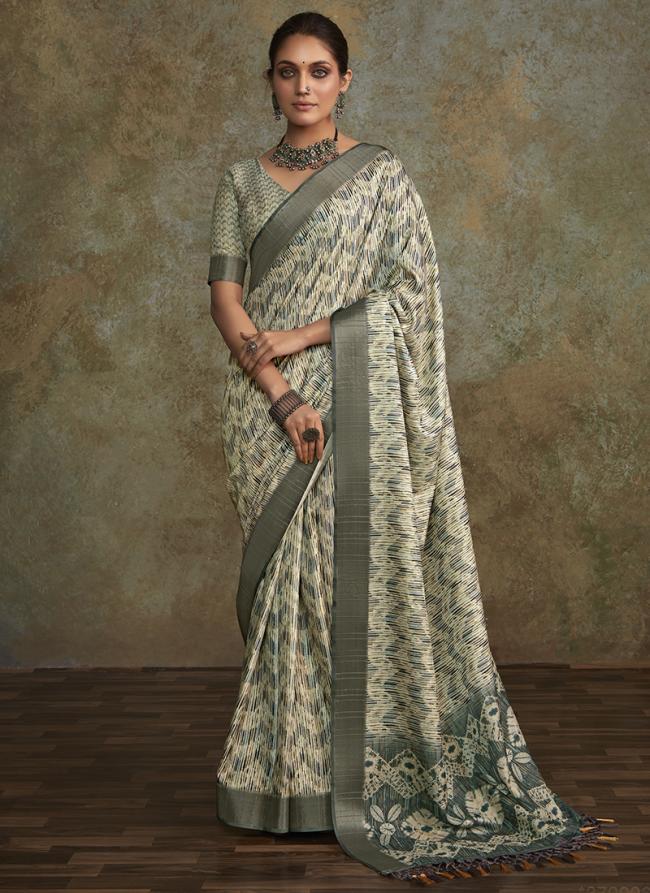 Pure Handloom White Traditional Wear Digital Print Saree